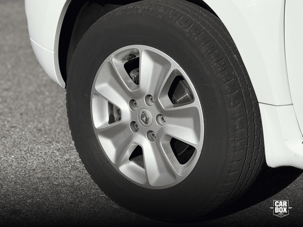 RENAULT Duster - Foto