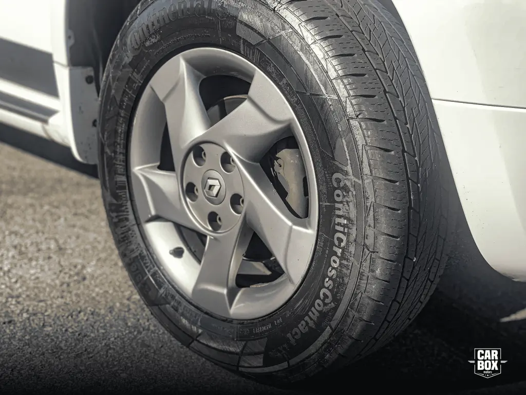 RENAULT Duster - Foto