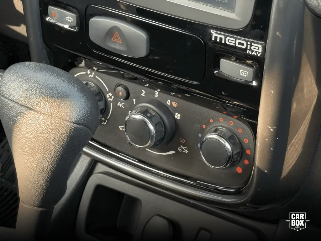 RENAULT Duster - Foto