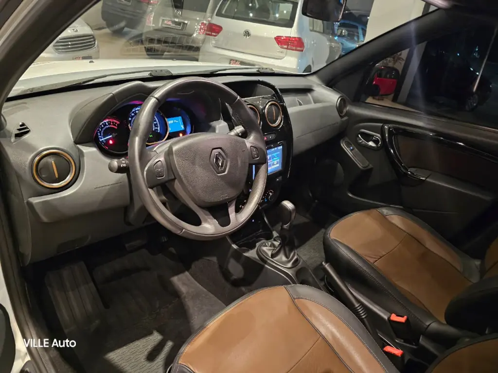 RENAULT Duster - Foto