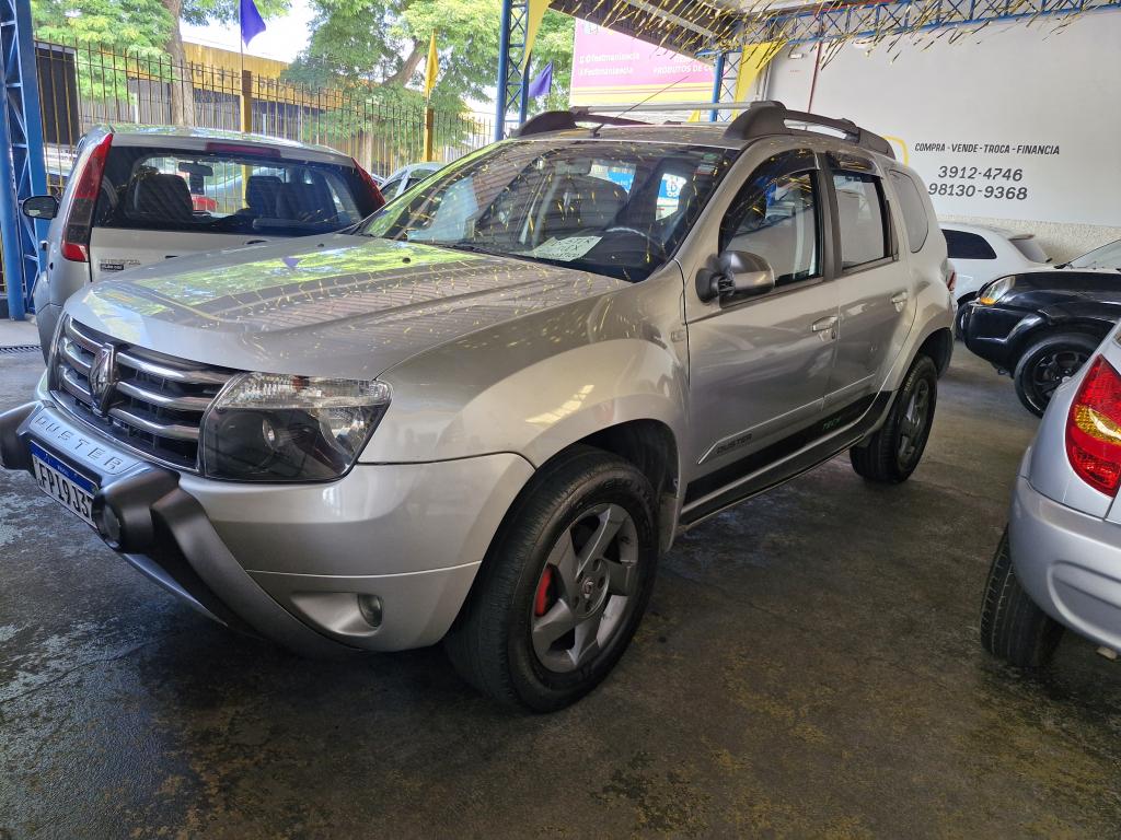 RENAULT Duster - Foto