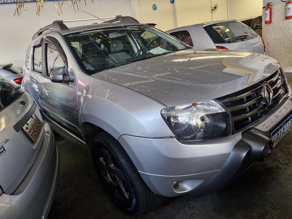 RENAULT Duster - Foto