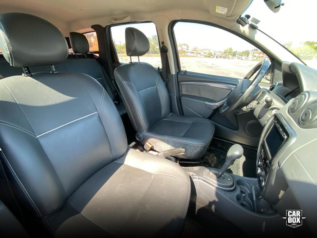 RENAULT Duster - Foto