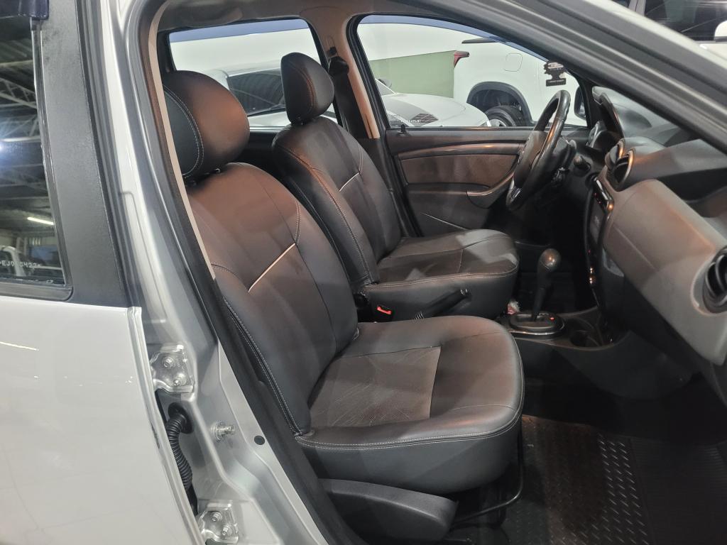 RENAULT Duster - Foto