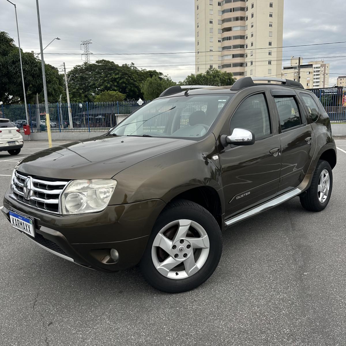 RENAULT Duster