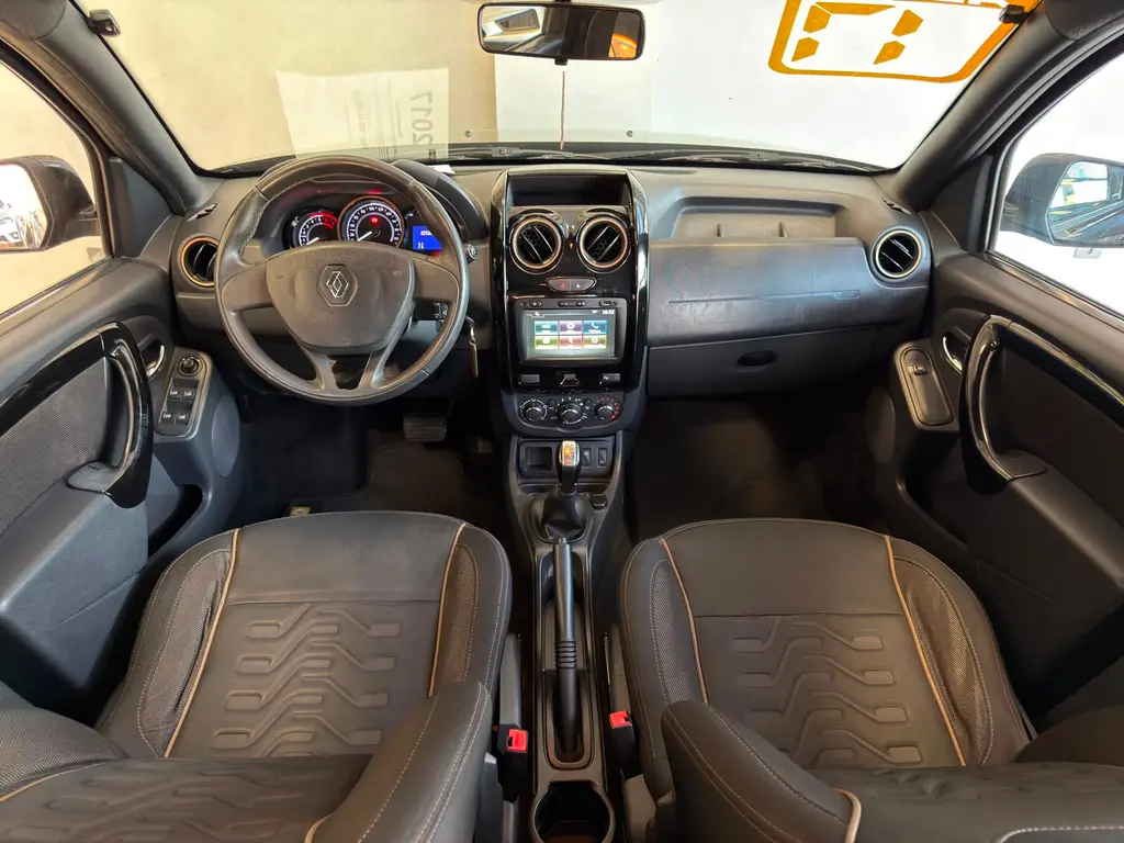 RENAULT Duster - Foto
