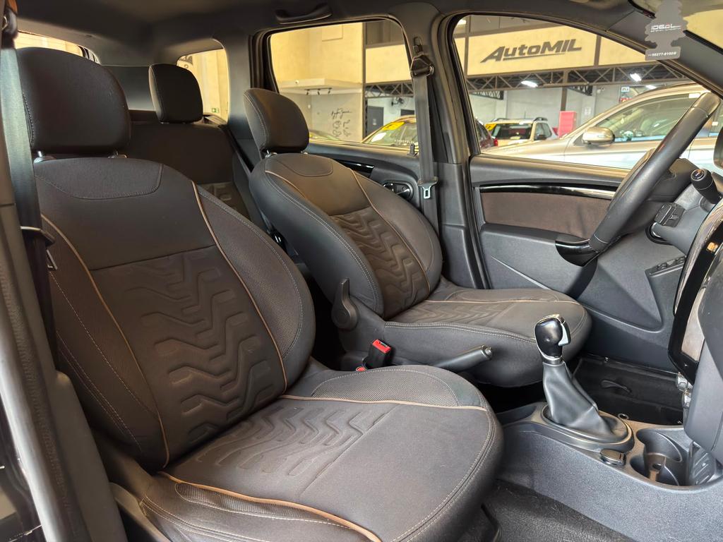 RENAULT Duster - Foto