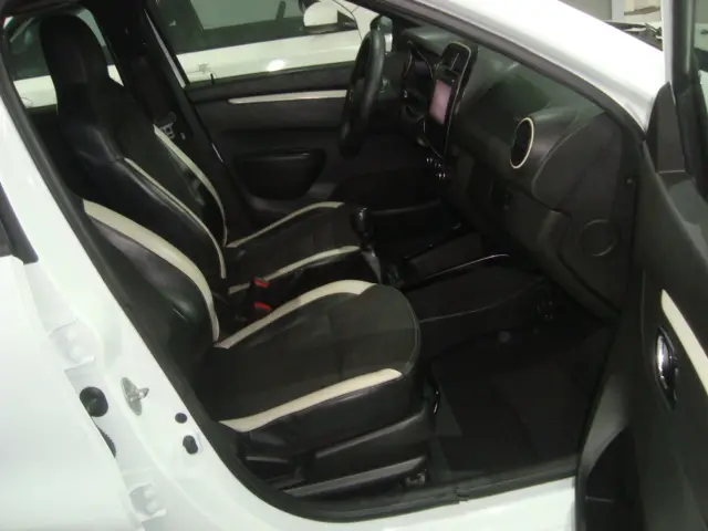 RENAULT Kwid - Foto