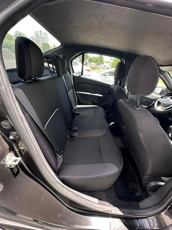 RENAULT Logan - Foto