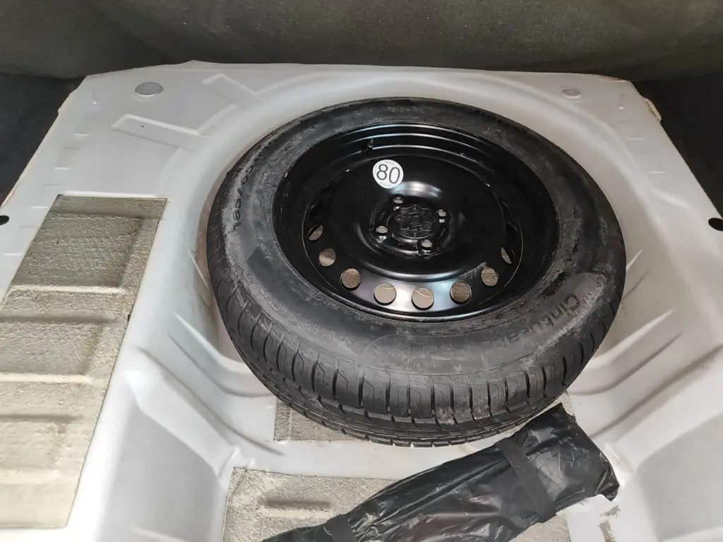 RENAULT Logan - Foto