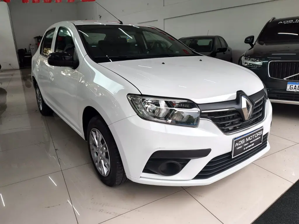 RENAULT Logan - Foto