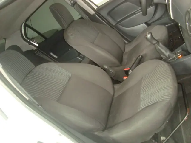 RENAULT Logan - Foto