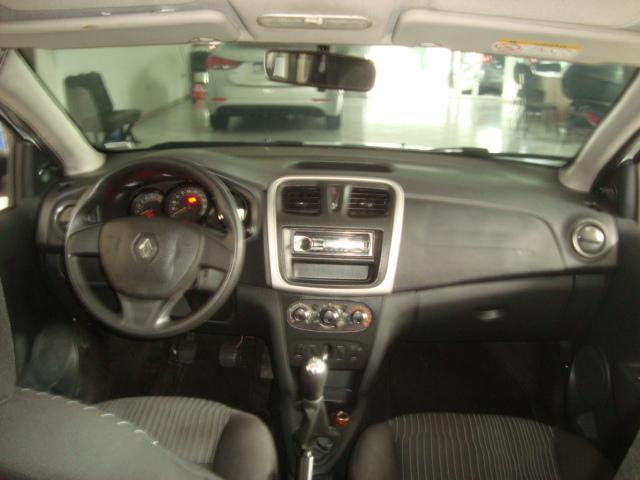 RENAULT Logan - Foto