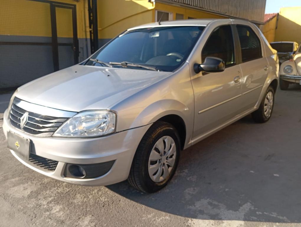 RENAULT Logan - Foto