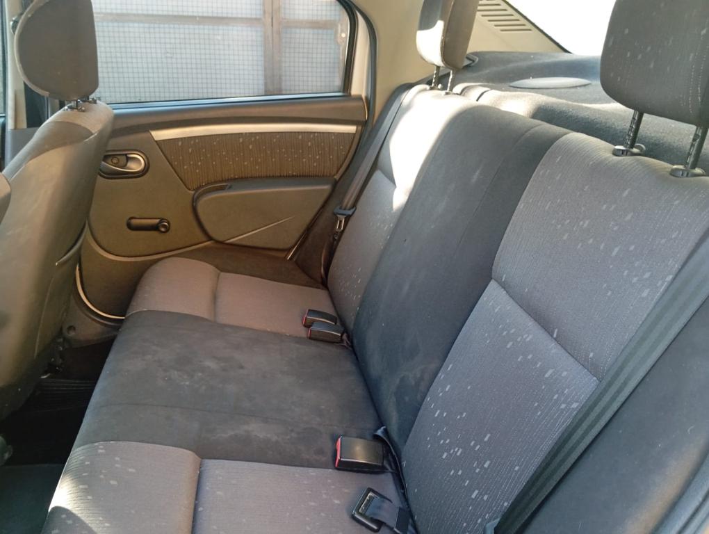 RENAULT Logan - Foto