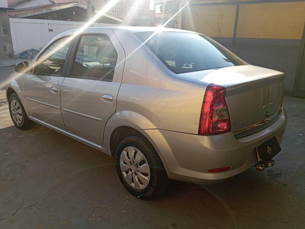 RENAULT Logan - Foto