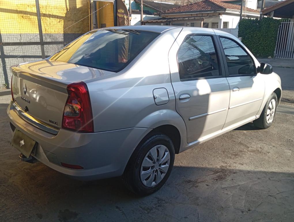 RENAULT Logan - Foto