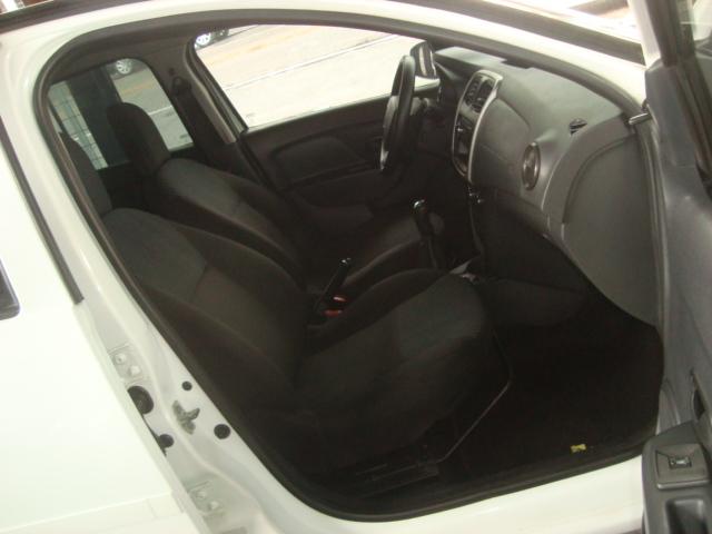 RENAULT Logan - Foto