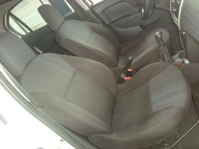 RENAULT Logan - Foto