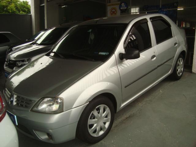 RENAULT Logan - Foto