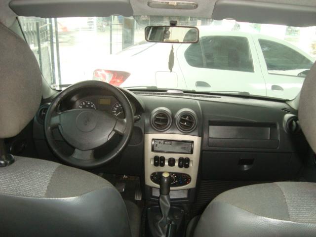 RENAULT Logan - Foto