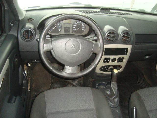 RENAULT Logan - Foto