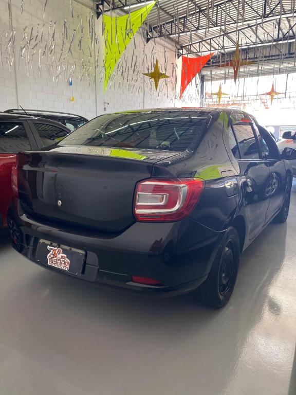 RENAULT Logan - Foto