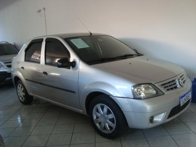 RENAULT Logan - Foto