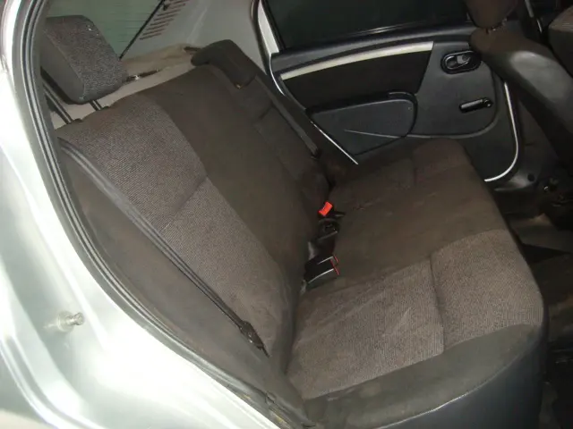 RENAULT Logan - Foto