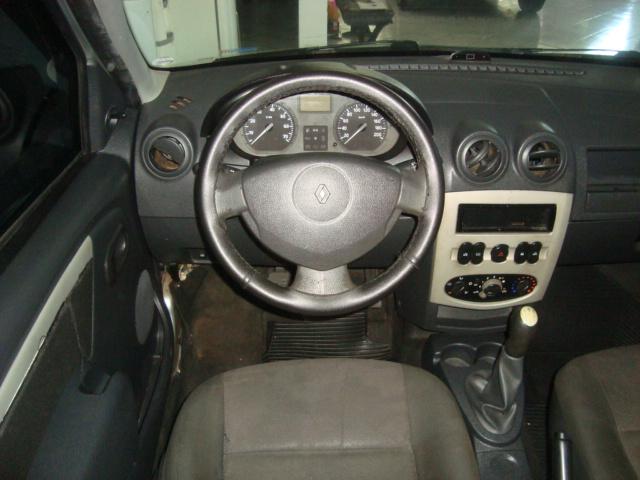 RENAULT Logan - Foto