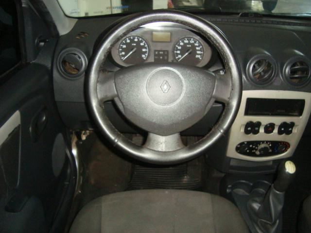 RENAULT Logan - Foto