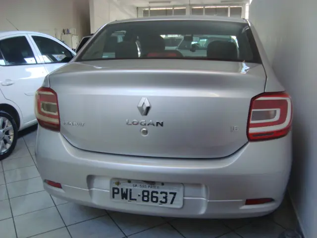RENAULT Logan - Foto