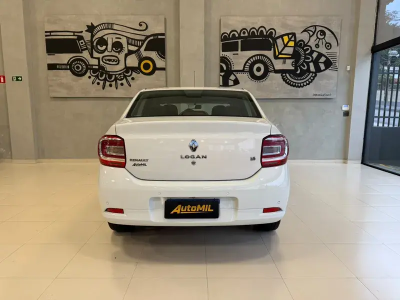 RENAULT Logan - Foto
