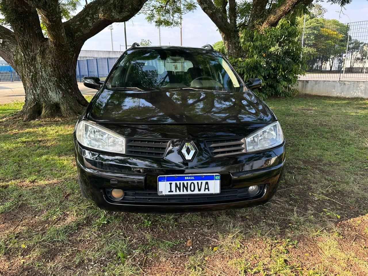 RENAULT Megane Grand Tour - Miniatura