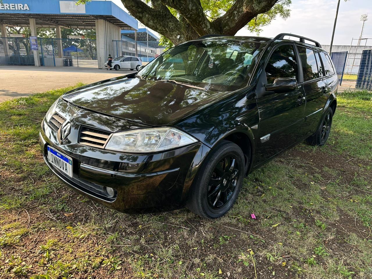 RENAULT Megane Grand Tour - Foto