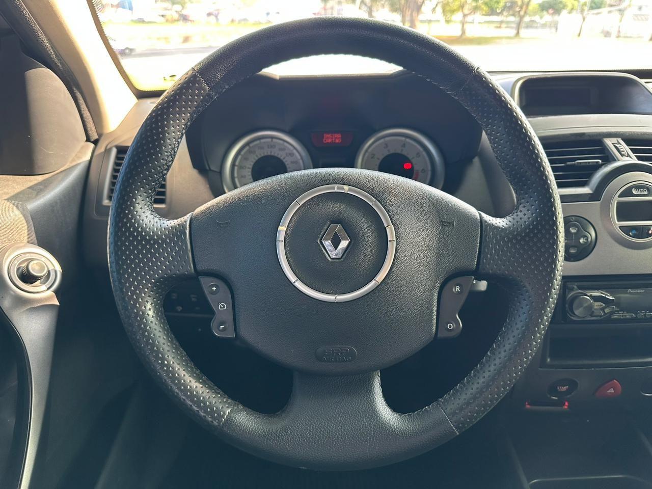 RENAULT Megane Grand Tour - Miniatura