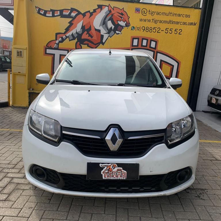 RENAULT Sandero - Foto
