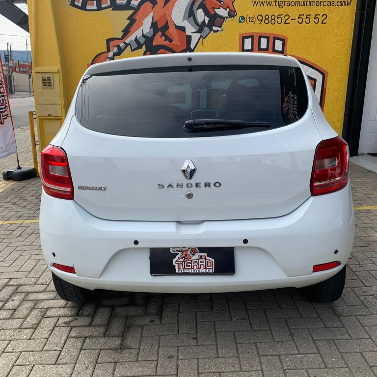 RENAULT Sandero - Foto