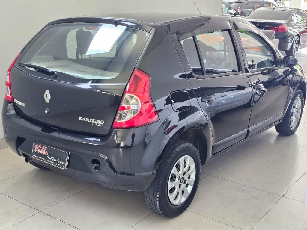 RENAULT Sandero - Foto