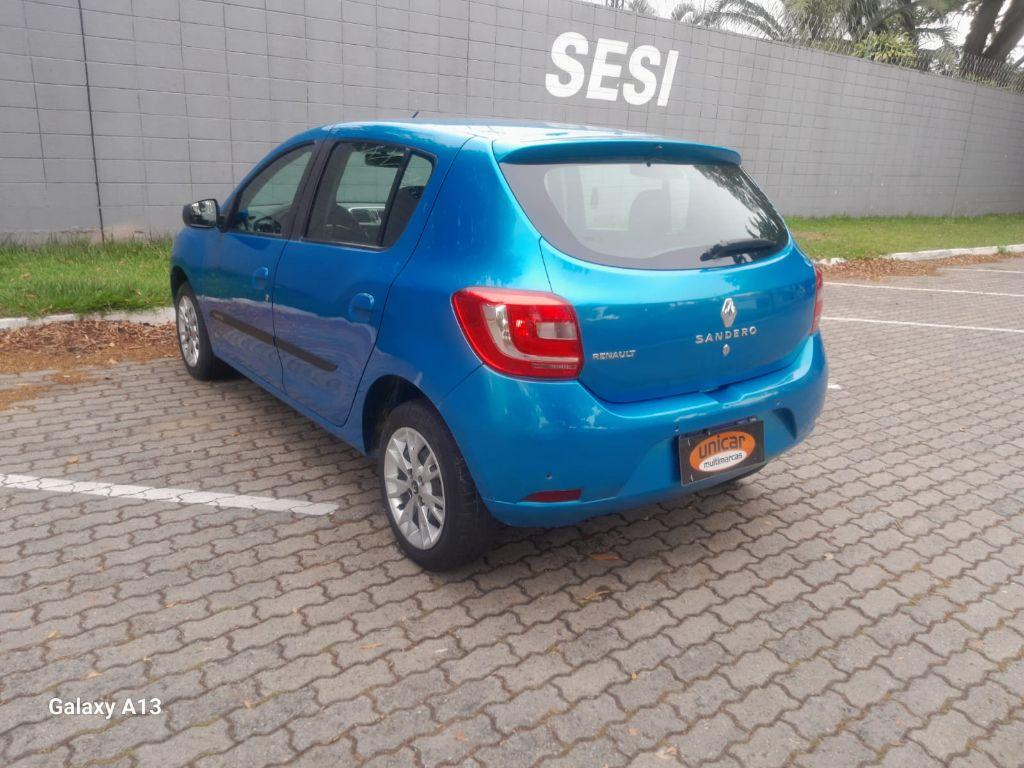 RENAULT Sandero - Foto