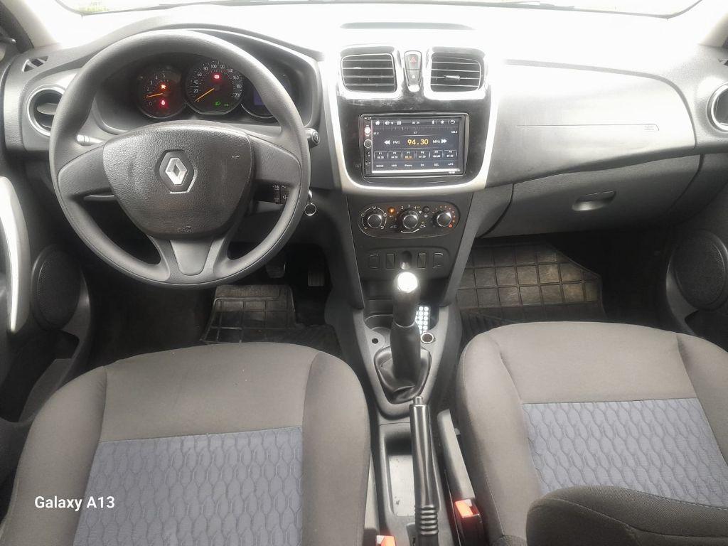 RENAULT Sandero - Foto