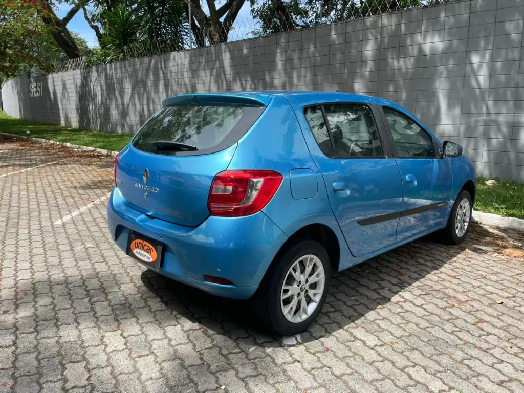 RENAULT Sandero - Foto