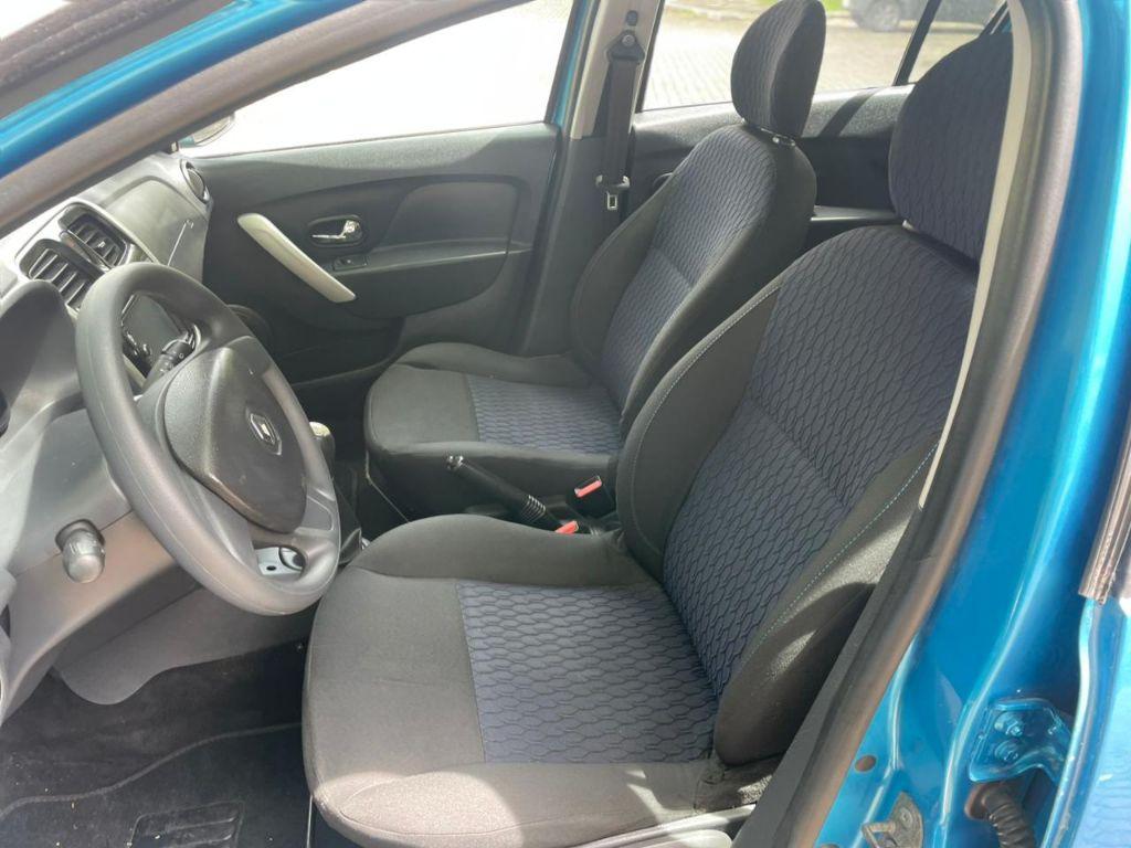 RENAULT Sandero - Foto