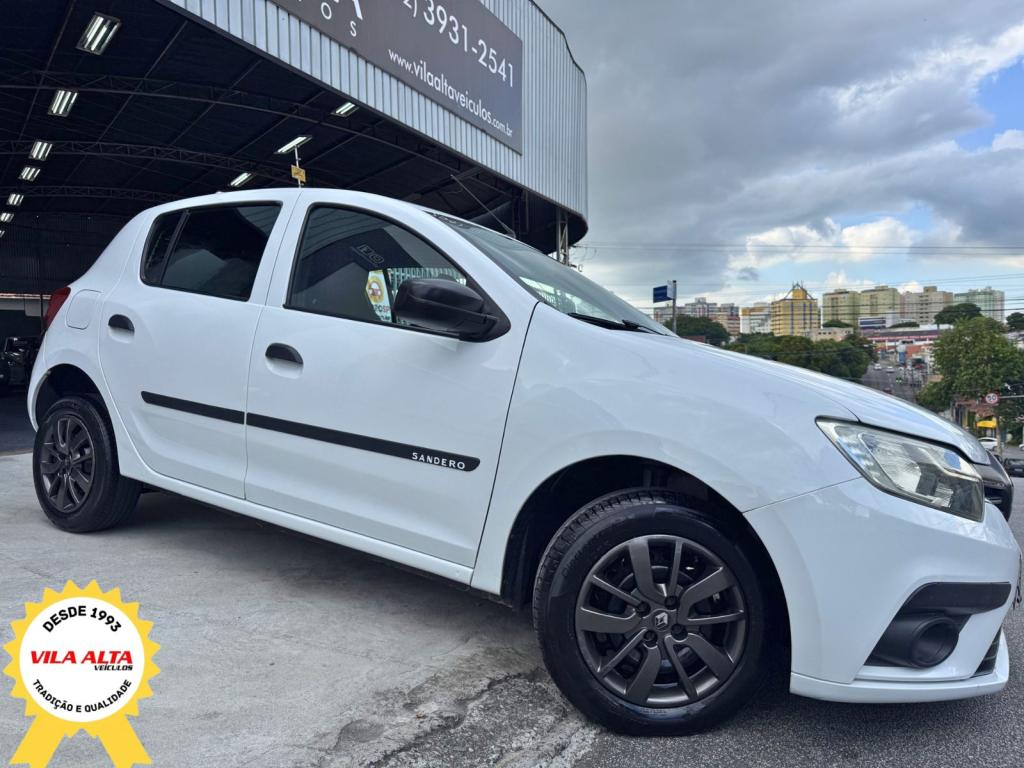 RENAULT Sandero - Foto