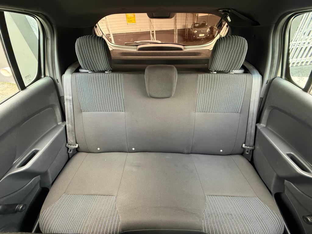 RENAULT Sandero - Foto