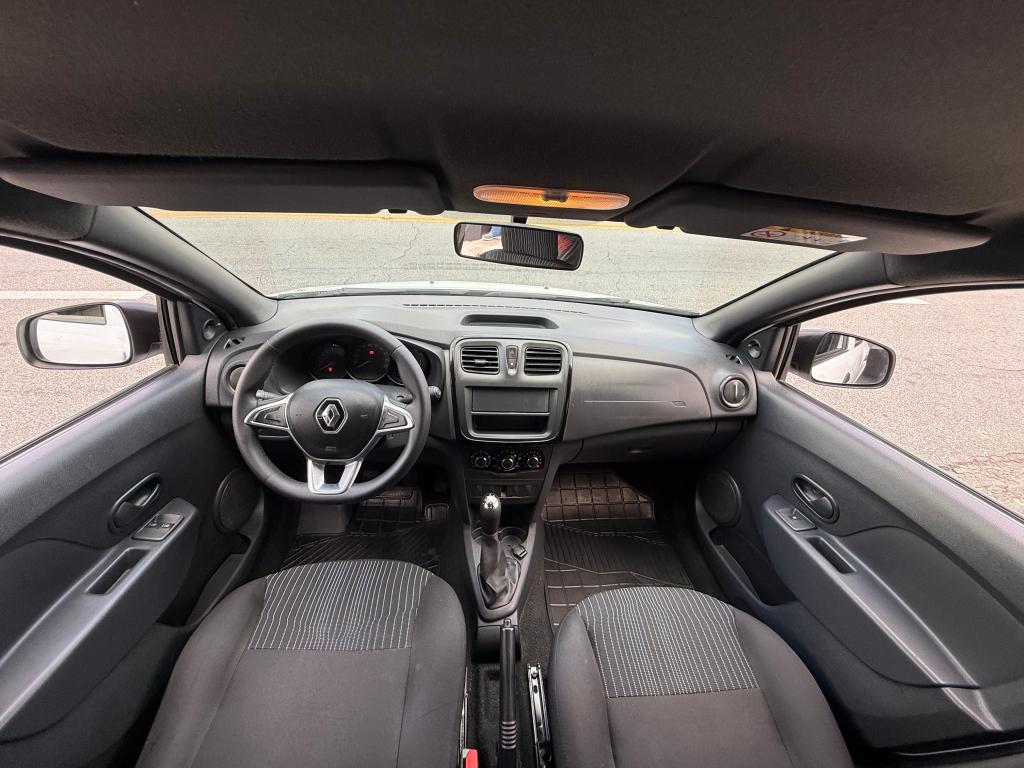 RENAULT Sandero - Foto