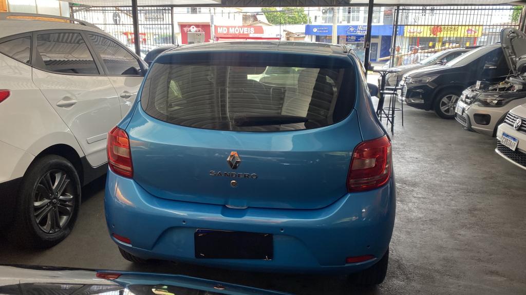 RENAULT Sandero - Foto