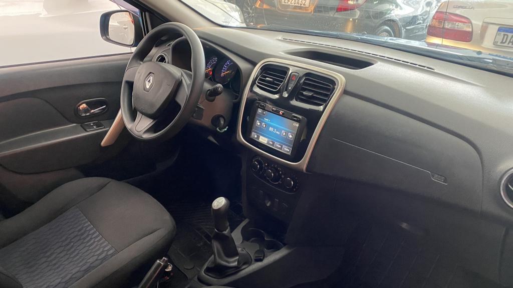 RENAULT Sandero - Foto