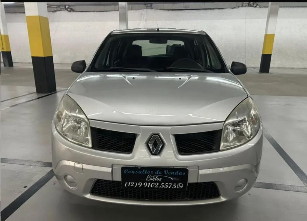 RENAULT Sandero - Foto