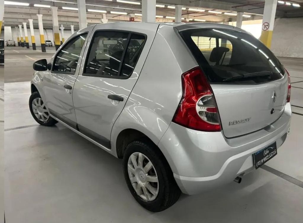 RENAULT Sandero - Foto